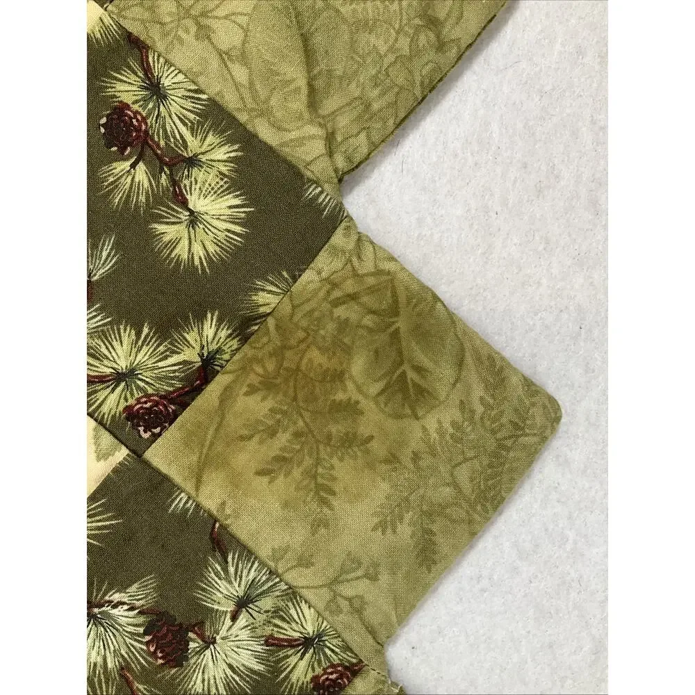 Handcrafted Machine Quilted REVERSIBLE TABLE RUNNER Fall Autumn Winter Pinecone